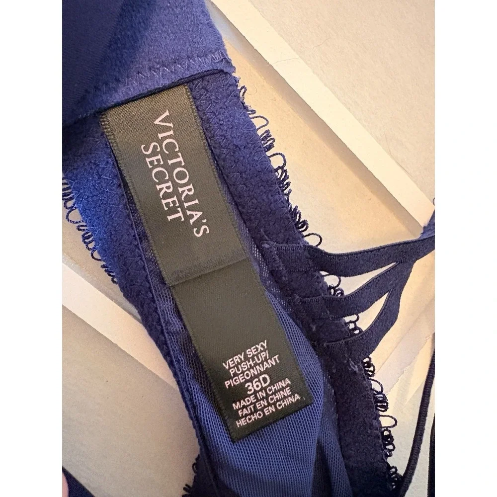 NWT Victoria's Secret Very Sexy Cobalt Blue Black Floral Lace Push-Up Bra 36D